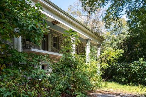 What This Man Discovered Inside An Abandoned Mansion Is As Disturbing As Its Past