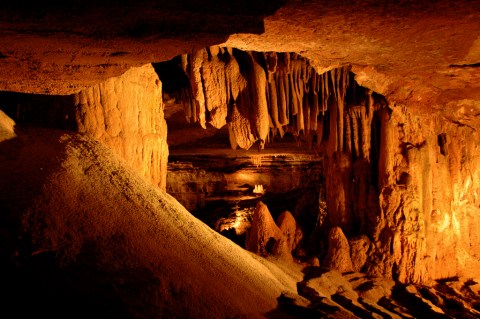 12 Caves In Tennessee That Are Like Entering Another World