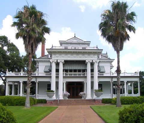 You'll Want To Visit These 15 Houses In Texas For Their Incredible Pasts