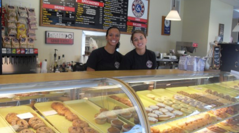 These 12 Donut Shops In Illinois Will Have Your Mouth Watering Uncontrollably