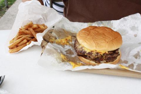 These 11 Burger Joints in Oklahoma Will Make Your Taste Buds Explode