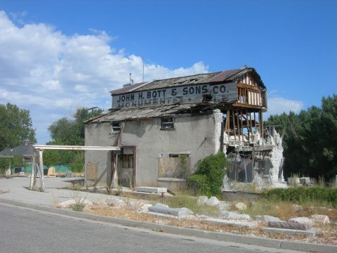 16 Abandoned Places In Utah That Nature Is Reclaiming