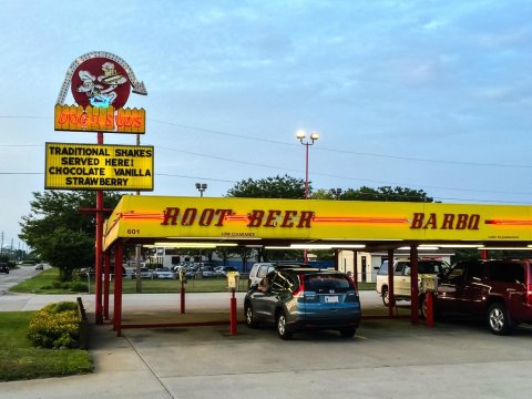 10 MORE Burger Joints In Indiana Will Make Your Taste Buds Explode