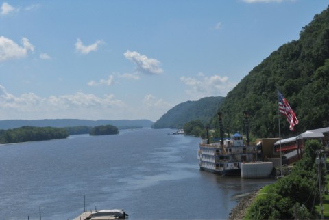 These 7 Epic Bluffs And Cliffs In Iowa Will Drop Your Jaw