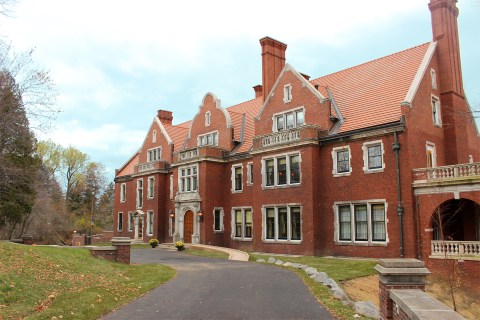 You'll Want To Visit These 15 Houses In Minnesota For Their Incredible Pasts