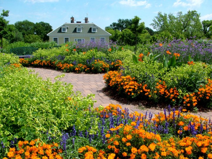 beautiful gardens in minnesota