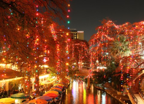 Here Are The Top 10 Christmas Towns In Texas. They're Magical.