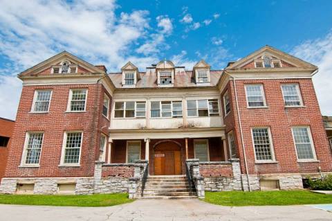 What Happened At This Abandoned Sanatorium In Virginia Will Leave You With Chills