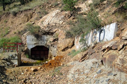 16 Abandoned Places In Colorado That Nature Is Reclaiming