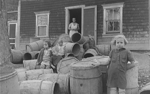 25 Rare Photos Taken In Maine During The Great Depression