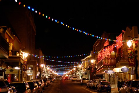 Here are the 14 Top Christmas Towns in Utah. They’re Magical!