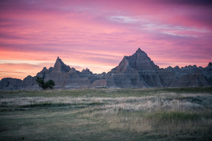 Badlands sunset - stunning sunsets in south dakota