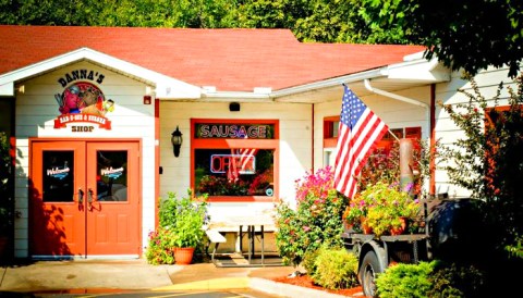 15 MORE Burger Joints In Missouri That Will Make Your Taste Buds Explode (Part 2)