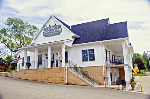 This Unique Restaurant In Iowa Will Give You An Unforgettable Dining Experience