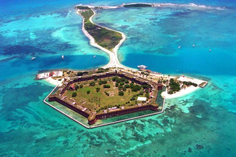 The Remnants Of This Abandoned Fortress In Florida Are Haunting Yet Beautiful