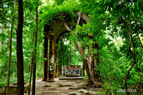 This Creepy Ghost Town In Maryland Is The Stuff Nightmares Are Made Of