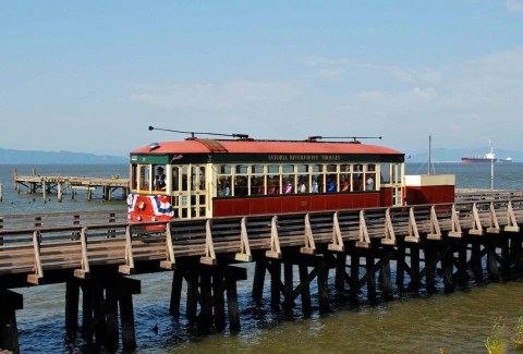 These 9 Historic Villages In Oregon Will Transport You Into A Different Time