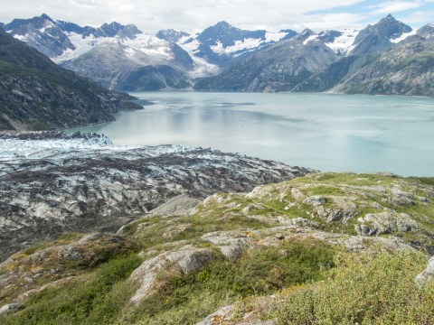 Visiting This One Place In Alaska Is Like Experiencing A Dream