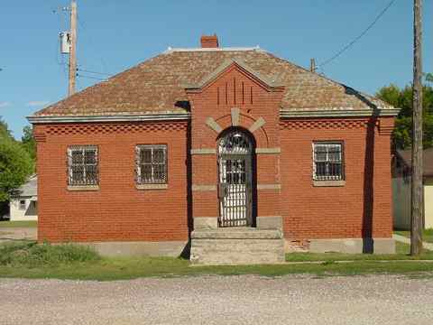 The Remnants Of This Abandoned Jail In Nebraska Are Eerily Enchanting