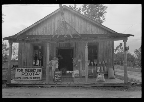 Most People Have Never Seen These 13 Photos Taken During WWII In Louisiana