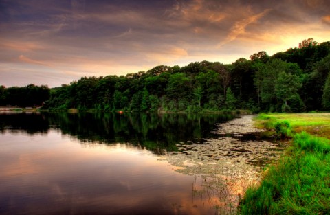 11 Gorgeous Lakes In Connecticut That You Must Check Out This Summer