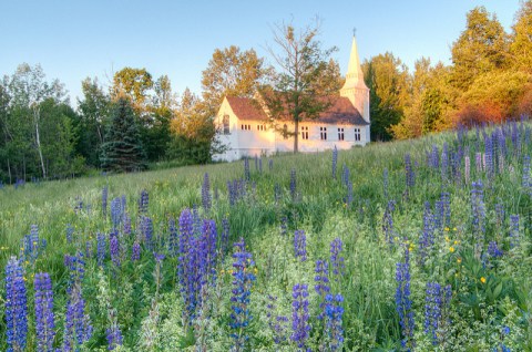 Why Everyone Should Visit This One Tiny Town in New Hampshire