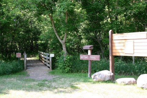 8 Incredible Hikes Under 5 Miles Everyone In North Dakota Should Take