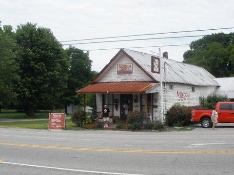 These 10 Restaurants In Tennessee Don't Look Like Much... But WOW, They're Good