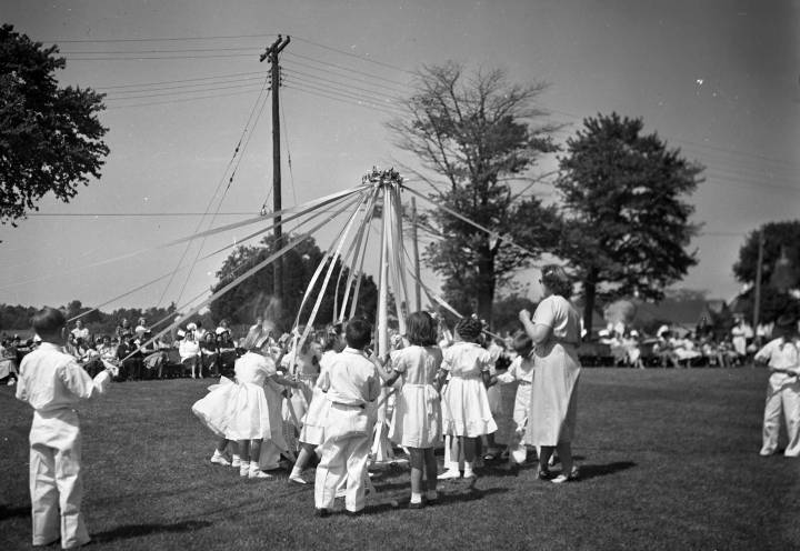 May Pole Frederica