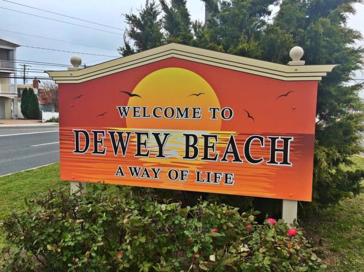 Dewey Beach Sign