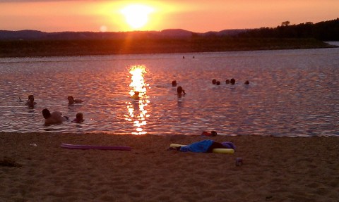 13 Gorgeous Beaches in Missouri You Have to Check Out This Summer