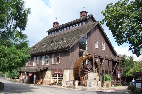 A Trip To This Epic Ice Cream Factory In Ohio Will Make You Feel Like A Kid Again