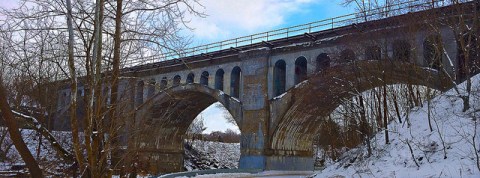 The Story Behind This Haunted Indiana Bridge Will Give You Nightmares