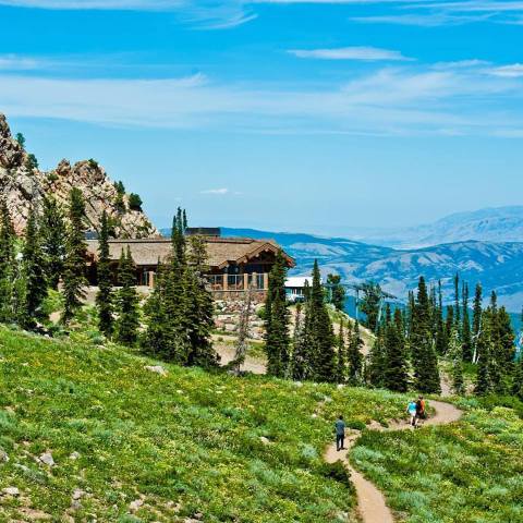 This Little Known Resort In Utah Will Be Your New Favorite Summer Destination