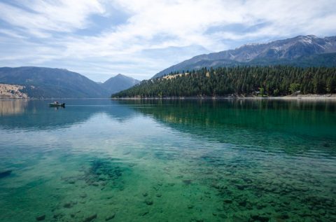 This Little Known Lake In Oregon Is The Perfect Place To Get Away From It All 