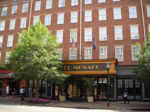 Only Brave Road Trippers Stay In These 9 Extremely Haunted And Creepy Hotels In The US