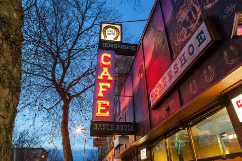 The Oldest Restaurant In Washington  Has A Truly Incredible History