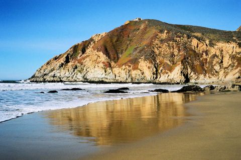 8 Little Known Beaches Near San Francisco That'll Make Your Summer Unforgettable