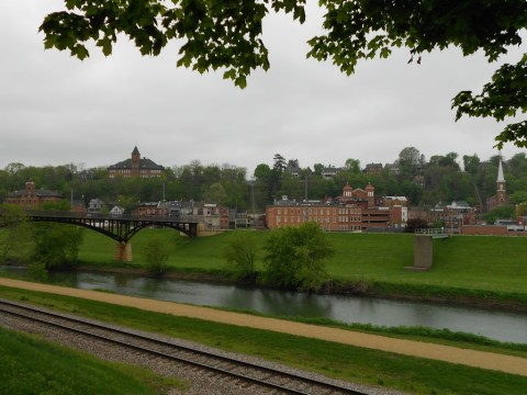 This Stunning Illinois Park Is Perfect For A Summer Day