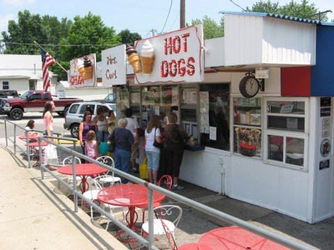 This Tiny Shop In Indiana Serves Ice Cream To Die For