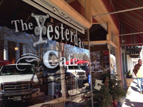 This Tiny Shop In Georgia Serves A Slice of Pie To Die For