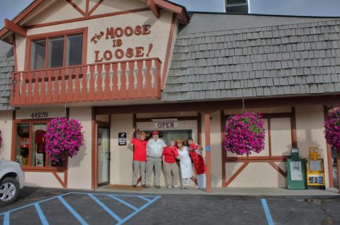 This Tiny Shop In Alaska Serves Apple Fritters That Are To Die For