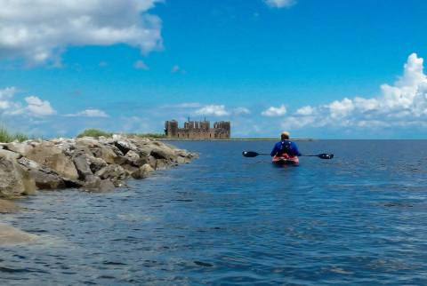 Did You Know There’s A Stunning Lost State Monument In Louisiana?