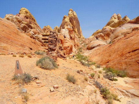 The One Extraordinary Hike Under 5 Miles Everyone In Nevada Should Take