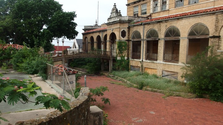 Baker Hotel