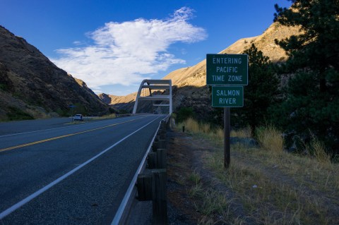 Only At This One Spot In Idaho Can You Stand In Two Time Zones At Once