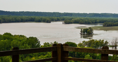 Here are 9 Hidden Gems Along the Mississippi River in Illinois