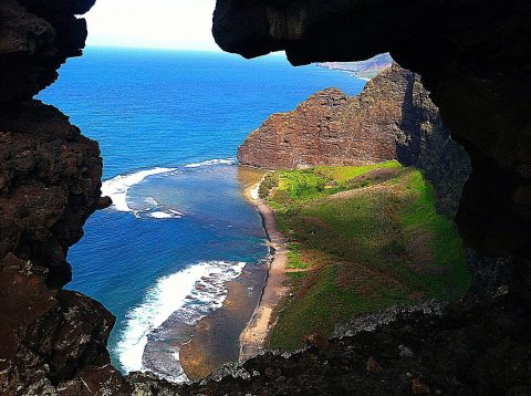 The Ancient Hawaiian Fishing Village Only Accessible Via Boat