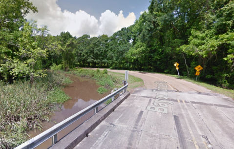 The Story Behind This Haunted Louisiana Bridge Will Give You Nightmares