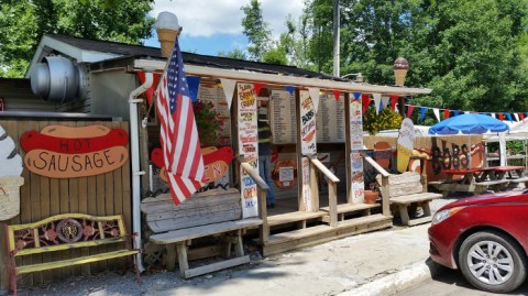 7 Places To Get The BEST Hot Dogs In West Virginia